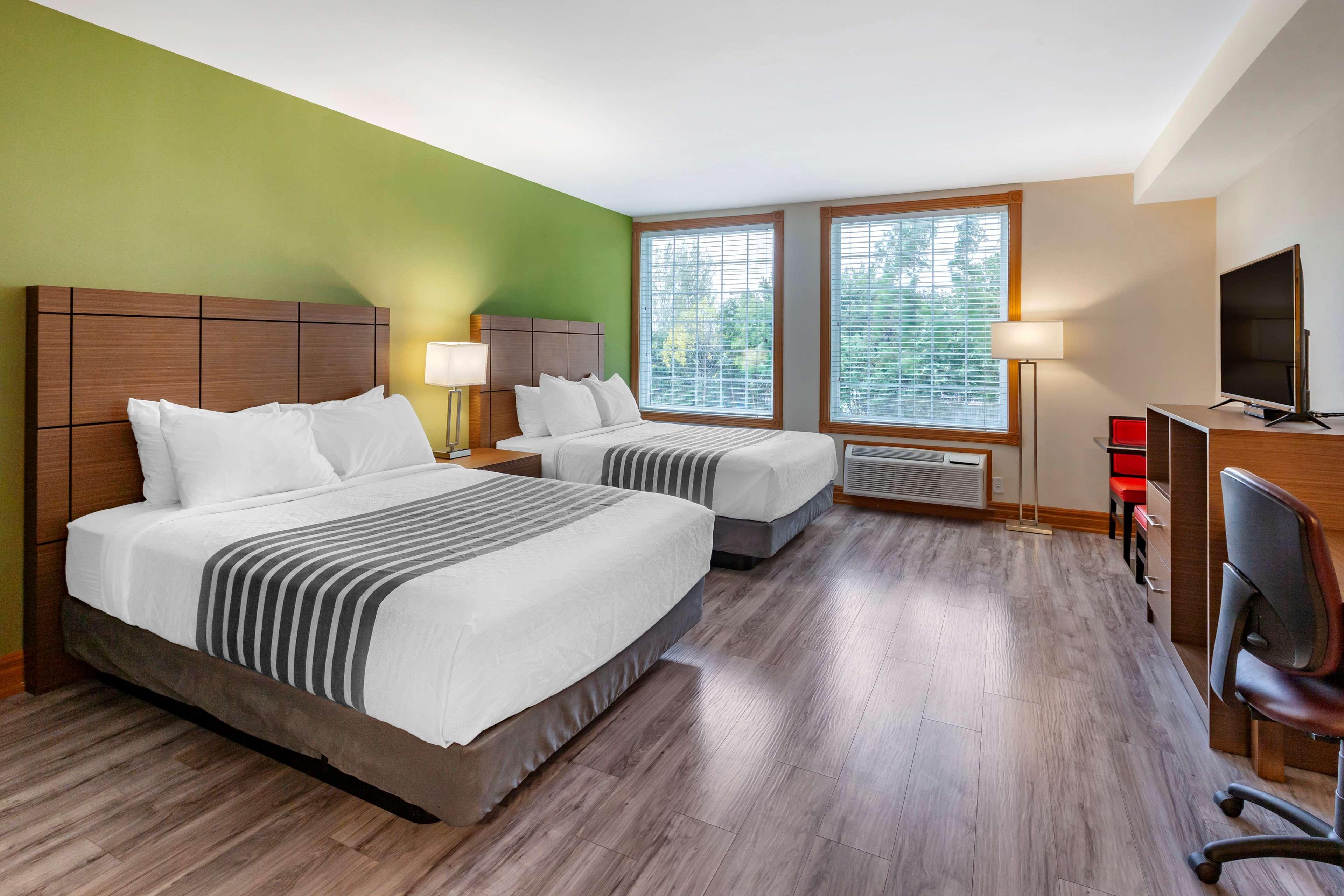 Surestay Plus Hotel By Best Western Кинкардин Экстерьер фото