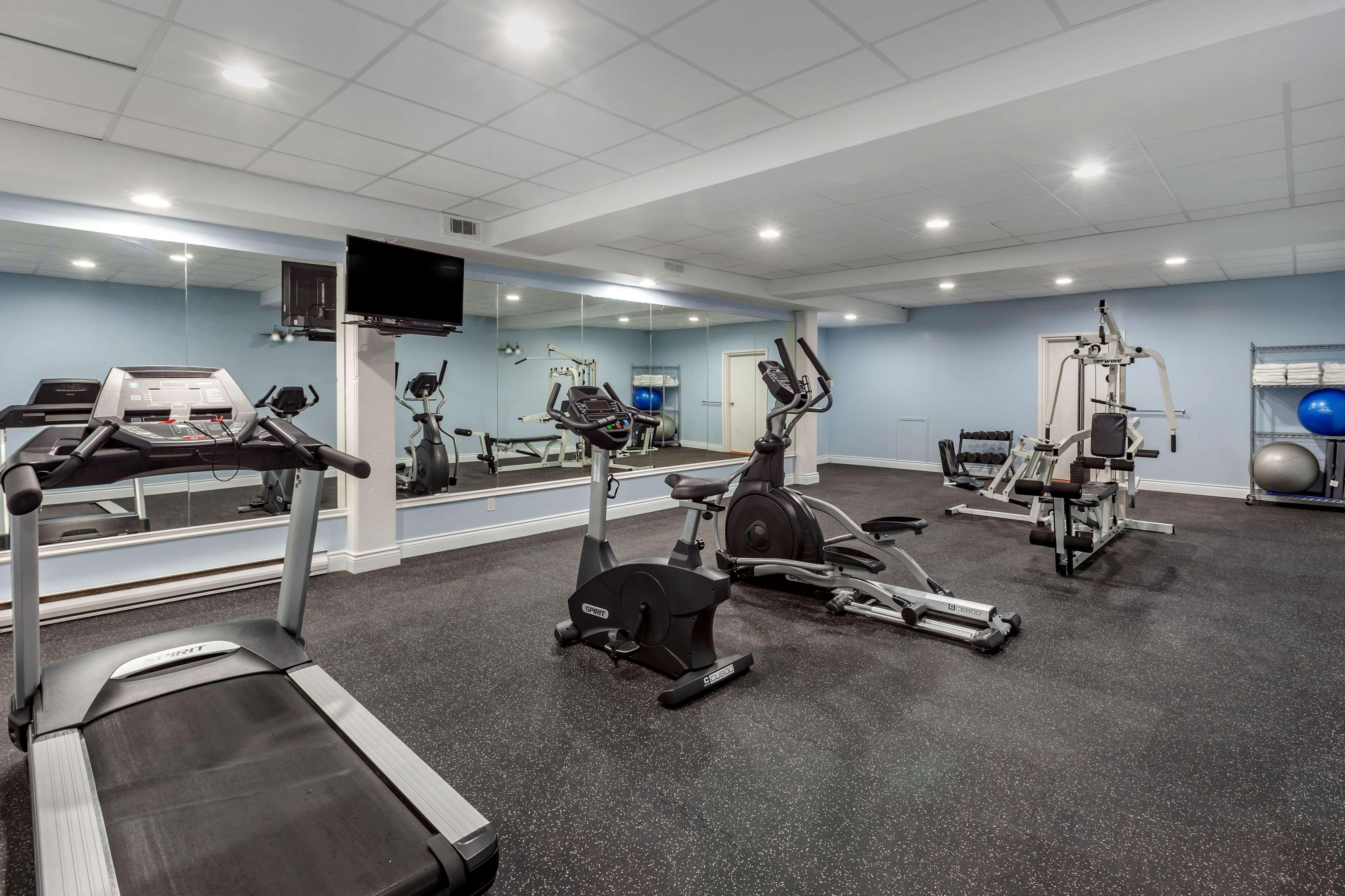 Surestay Plus Hotel By Best Western Кинкардин Экстерьер фото