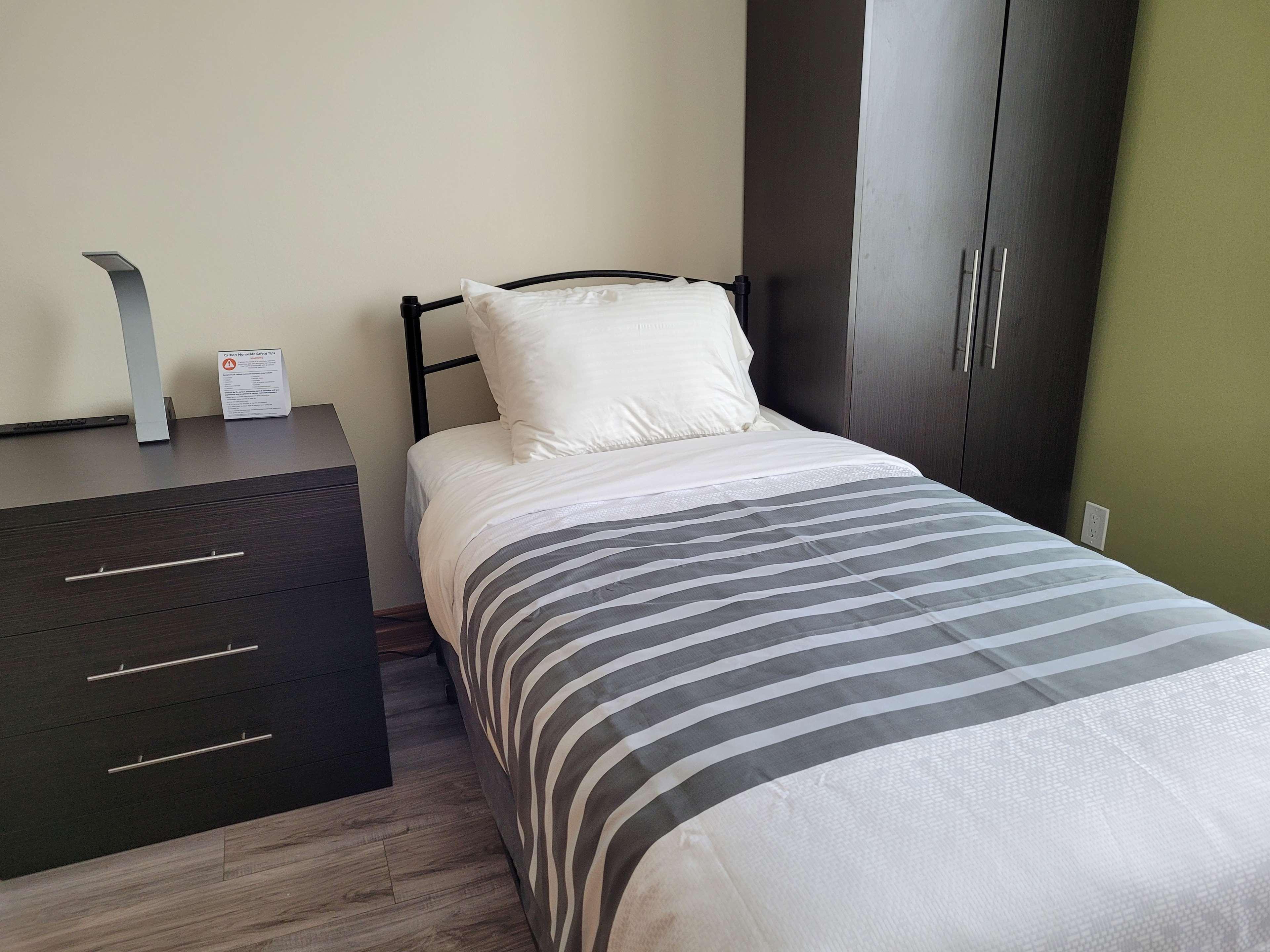 Surestay Plus Hotel By Best Western Кинкардин Экстерьер фото