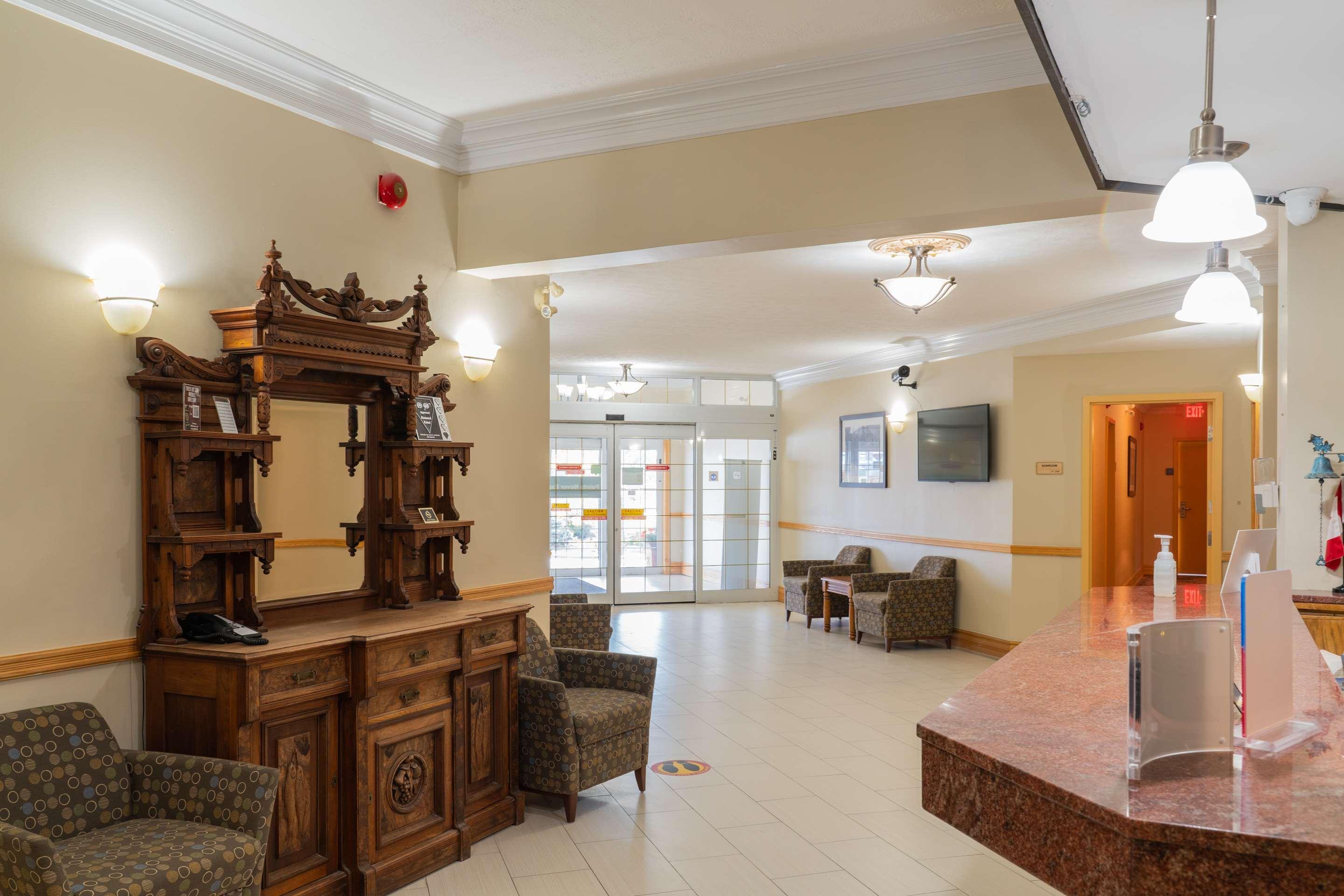 Surestay Plus Hotel By Best Western Кинкардин Экстерьер фото