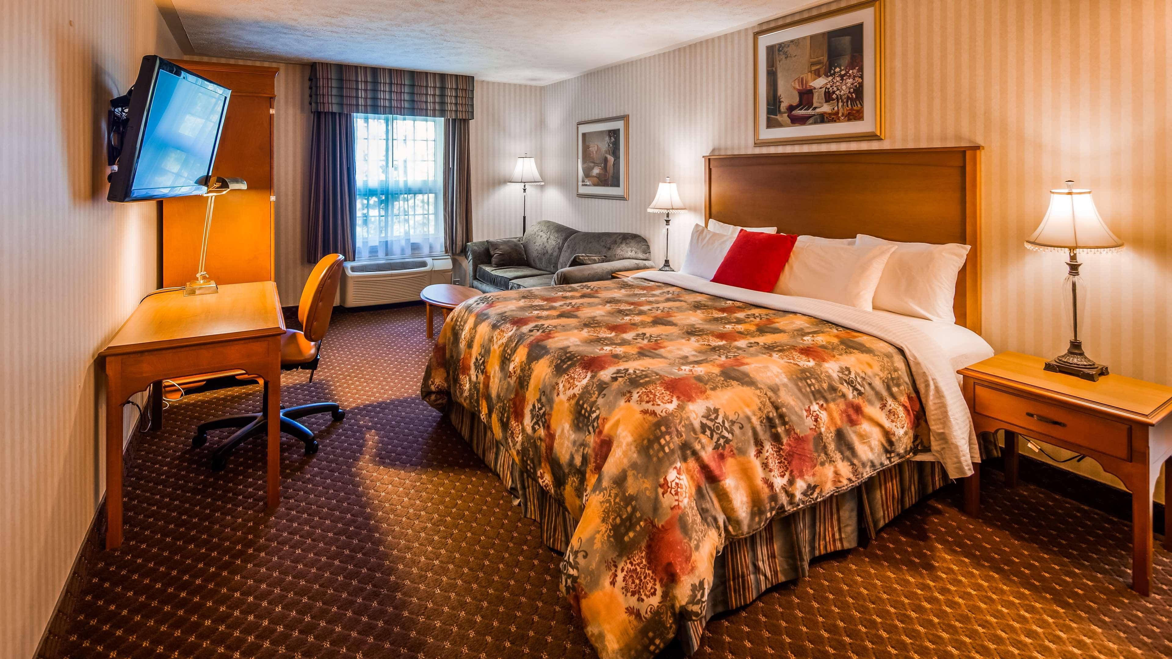 Surestay Plus Hotel By Best Western Кинкардин Экстерьер фото